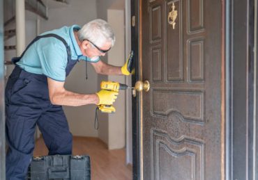 Une serrure cassée crée immédiatement un sentiment d’insécurité. En effet, il devient impossible de protéger efficacement