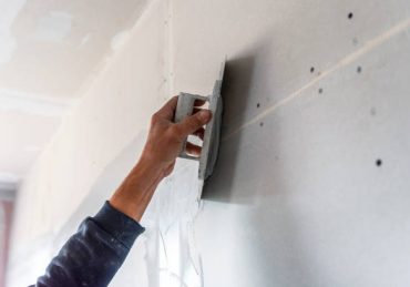 Trouver un staffeur qualifié commence par définir vos attentes précises. Par exemple, indiquez le type d’ornements