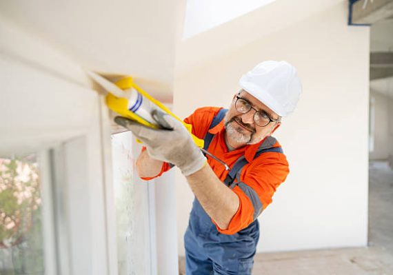Un staffeur possède les compétences pour façonner des éléments décoratifs en staff. De plus. Il travaille avec